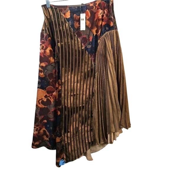 Geisha Designs Paulette Pleated Velvet Floral Midi Skirt NWT - Picture 4 of 5